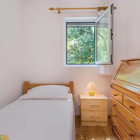 2 Bedroom Awesome In Gornje *