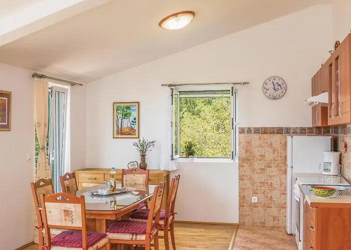 Ferienhaus Holiday Home Gornje Tucepi With Fireplace VII *