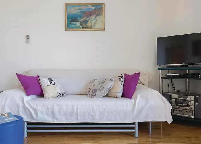 Holiday Home Gornje Tucepi With Fireplace VII *