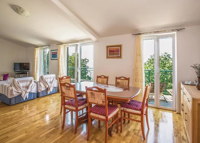 Ferienhaus Holiday Home Gornje Tucepi With Fireplace VII
